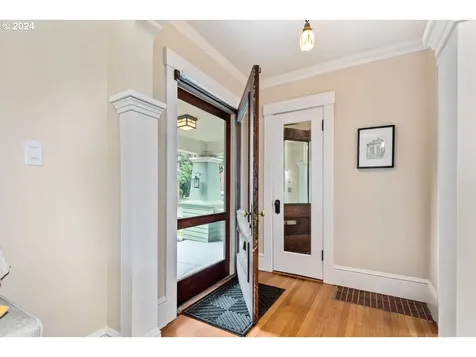 2461 Ne 50th Avenue Portland OR 97213