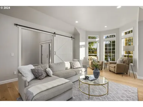 13869 Amberwood Circle Lake Oswego OR 97035