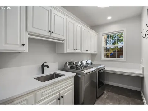 13869 Amberwood Circle Lake Oswego OR 97035