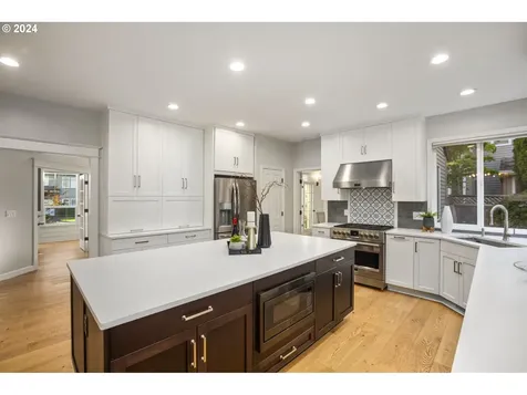 13869 Amberwood Circle Lake Oswego OR 97035