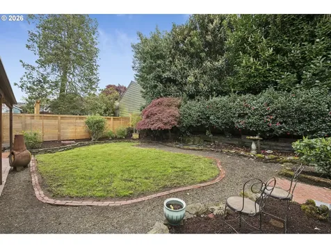 2536 SE Market Street Portland OR 97214