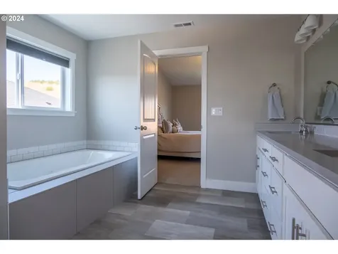 2813 Nw Mount Ashland Lane Mcminnville OR 97128