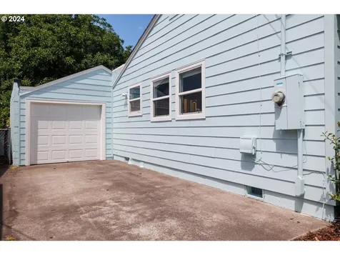 9207 N Van Houten Avenue Portland OR 97203