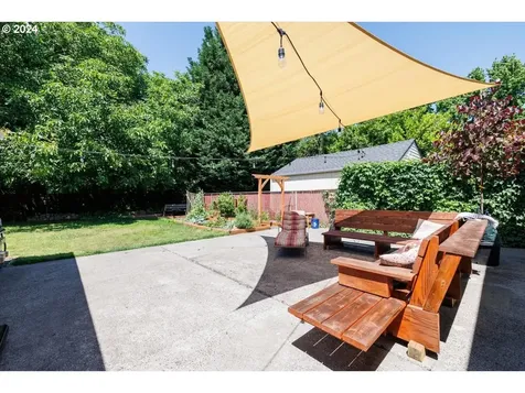 9207 N Van Houten Avenue Portland OR 97203