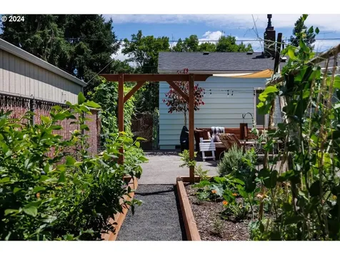 9207 N Van Houten Avenue Portland OR 97203