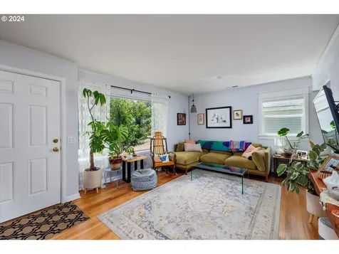 9207 N Van Houten Avenue Portland OR 97203