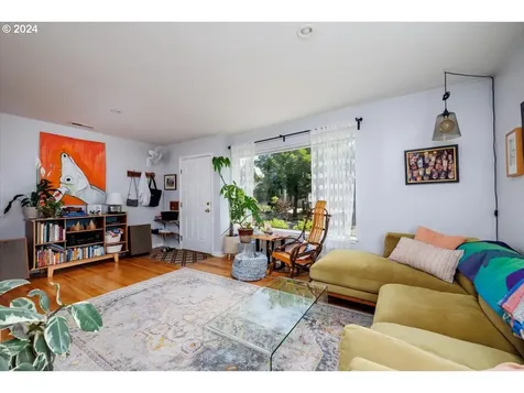 9207 N Van Houten Avenue Portland OR 97203
