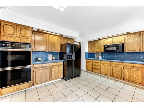 2563 Sw Wonderview Drive Gresham OR 97080