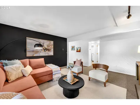 2563 Sw Wonderview Drive Gresham OR 97080