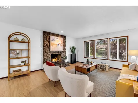 2563 Sw Wonderview Drive Gresham OR 97080