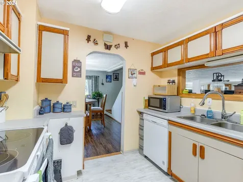 1717 Holcomb Road Kelso WA 98626
