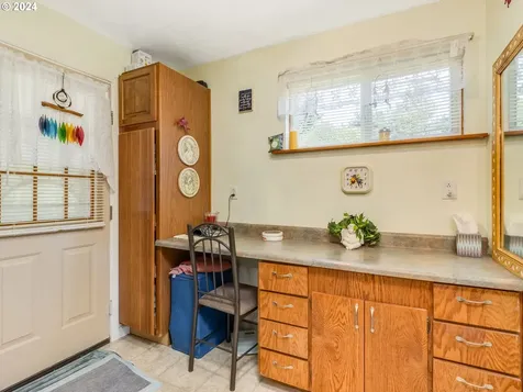 1717 Holcomb Road Kelso WA 98626