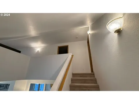 245 Hamilton Avenue Eugene OR 97404