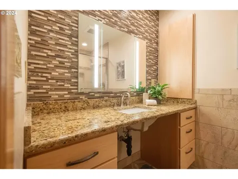 1367 N Ponderosa Street Canby OR 97013