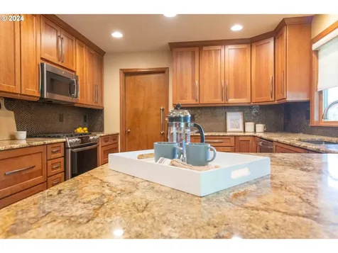 1367 N Ponderosa Street Canby OR 97013