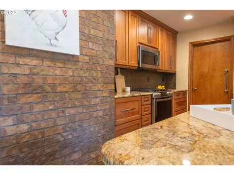 1367 N Ponderosa Street Canby OR 97013