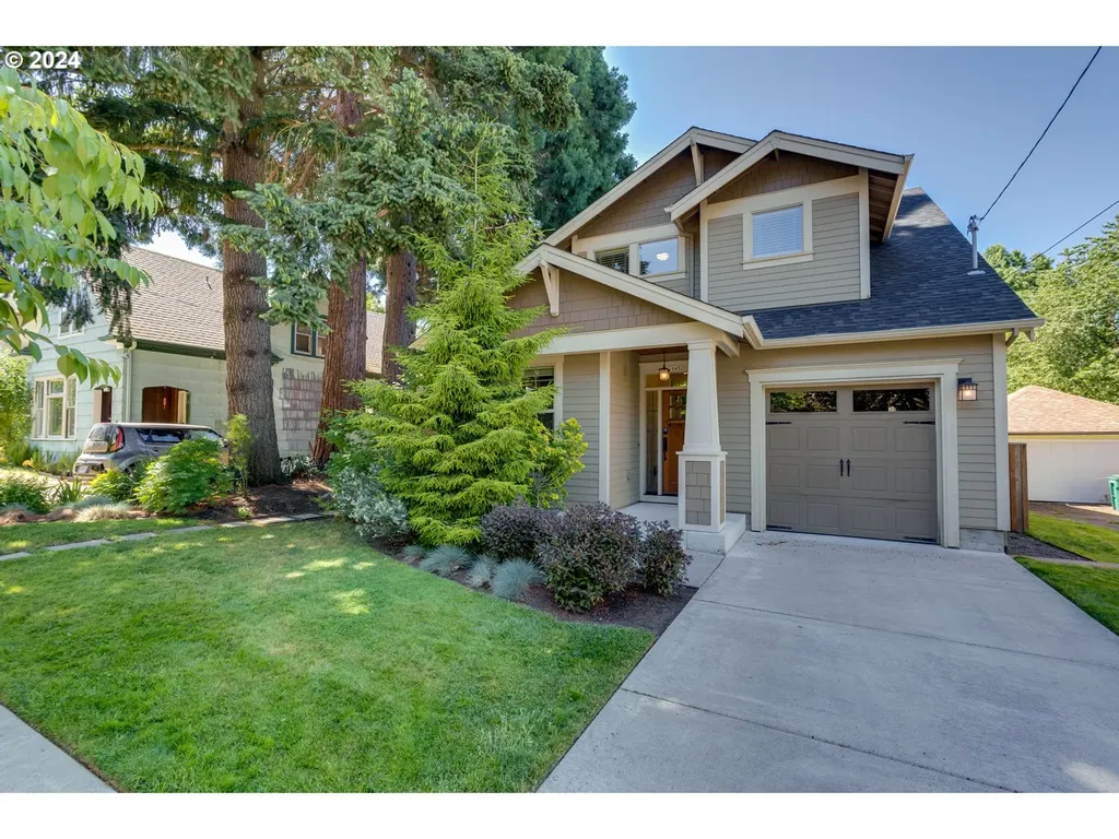 1045 Ne Oneonta Street Portland OR 97211