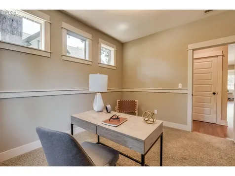 1045 Ne Oneonta Street Portland OR 97211
