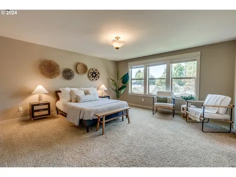 1045 Ne Oneonta Street Portland OR 97211