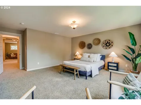 1045 Ne Oneonta Street Portland OR 97211