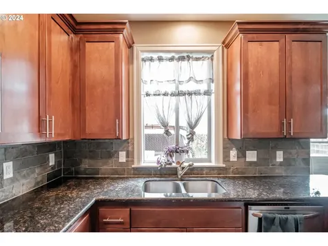 1099 Harbour Lane Ne Keizer OR 97303