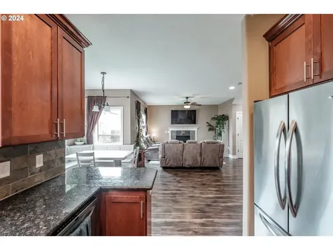 1099 Harbour Lane Ne Keizer OR 97303