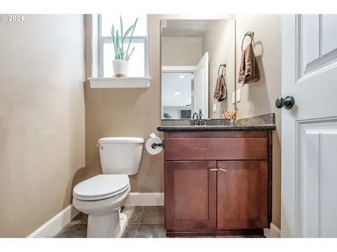 1099 Harbour Lane Ne Keizer OR 97303