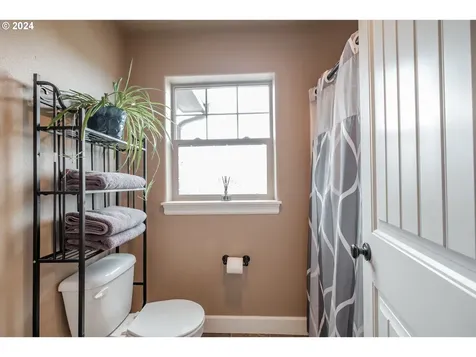1099 Harbour Lane Ne Keizer OR 97303