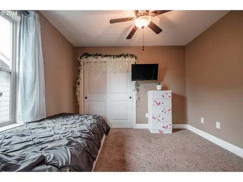 1099 Harbour Lane Ne Keizer OR 97303