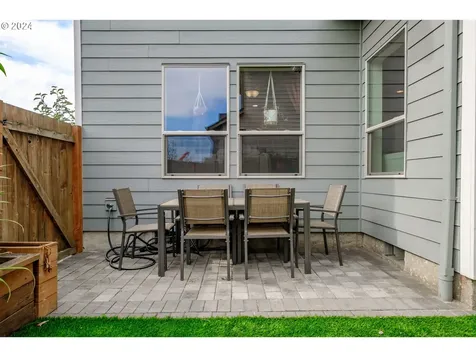 1099 Harbour Lane Ne Keizer OR 97303
