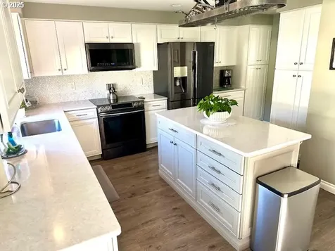 17412 SE 28th Street Vancouver WA 98683
