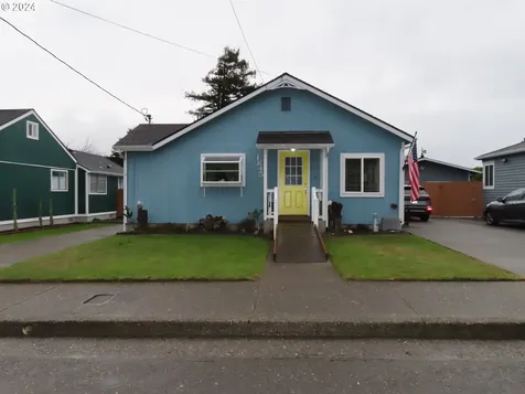 1845 Maple Street North Bend OR 97459
