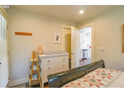 5140 SW 43rd Avenue Portland OR 97221