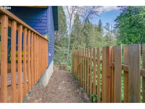 5140 SW 43rd Avenue Portland OR 97221