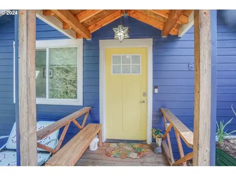 5140 SW 43rd Avenue Portland OR 97221