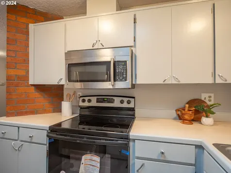 20209 NE San Rafael Street Fairview OR 97024