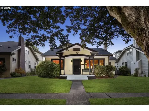 1524 21st Avenue Longview WA 98632