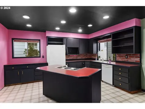 1524 21st Avenue Longview WA 98632
