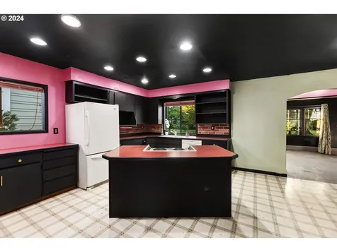 1524 21st Avenue Longview WA 98632