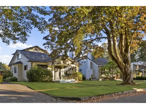 1524 21st Avenue Longview WA 98632