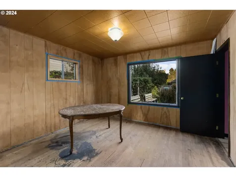 1524 21st Avenue Longview WA 98632