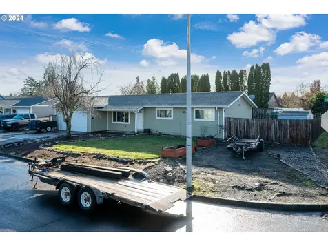 905 S Magnolia Street Cornelius OR 97113