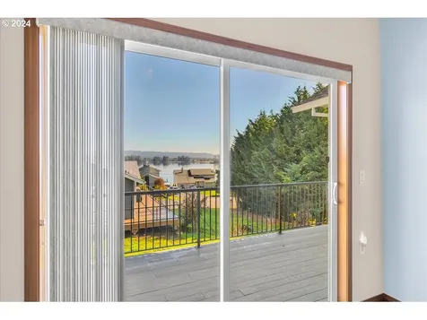 255 M Street Columbia City OR 97018