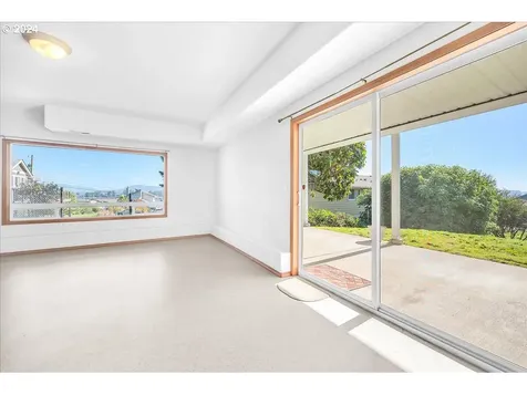 255 M Street Columbia City OR 97018