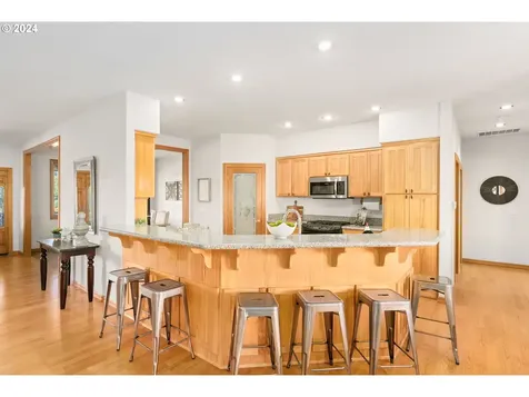 19015 Riverwood Road Dundee OR 97115