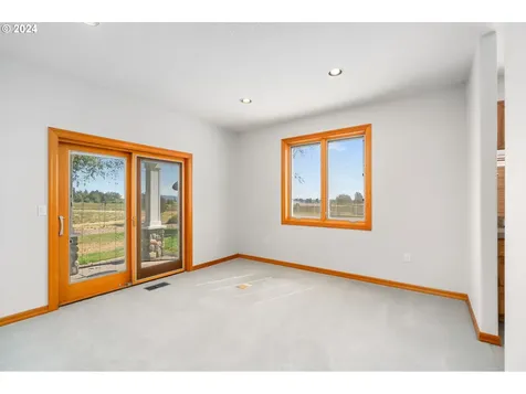 19015 Riverwood Road Dundee OR 97115