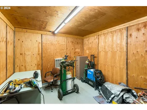 19015 Riverwood Road Dundee OR 97115
