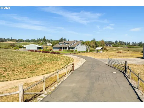 19015 Riverwood Road Dundee OR 97115