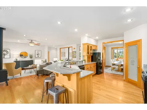 19015 Riverwood Road Dundee OR 97115
