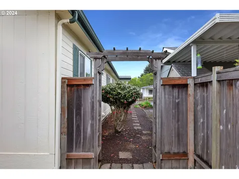 5278 Glenn Ellen Drive Eugene OR 97402